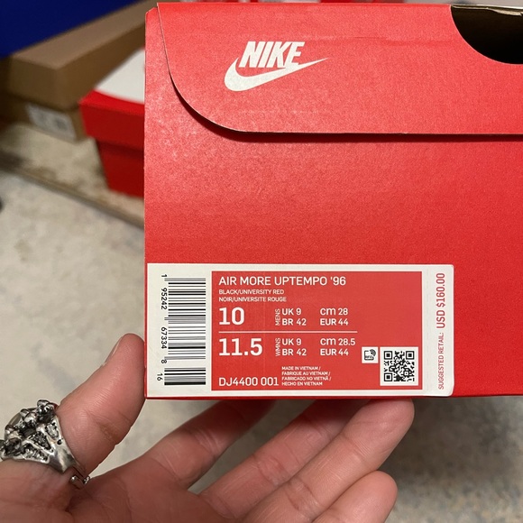 NIB Men Size 10 Nike Air More Uptempo ‘96 Pippen Sneakers Black/Navy/Varsity Red - Picture 6 of 14